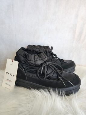 Pajar Women's Taya Low Black Lace Up Waterproof Winter Boots Size 9